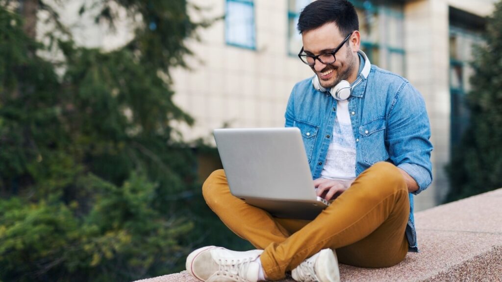 How Fast Will Freelancing Platforms Grow by 2030?