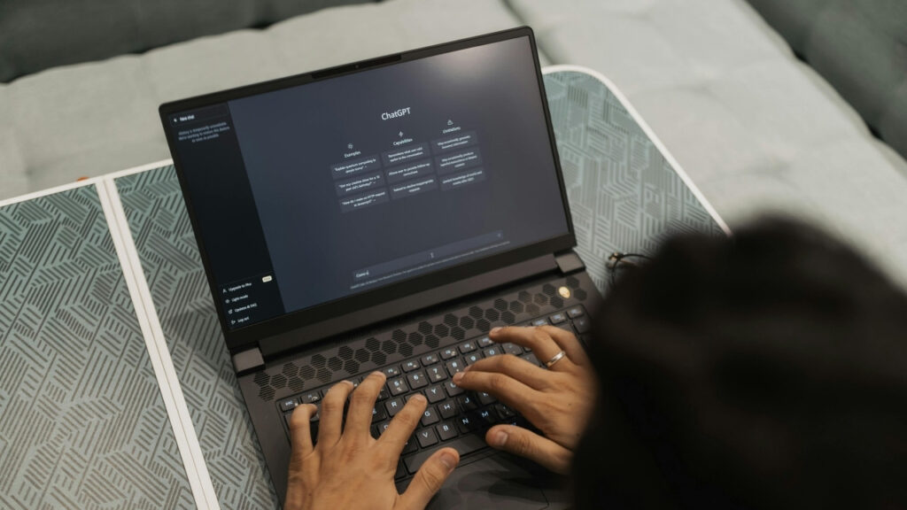 How many students globally use AI weekly or more?