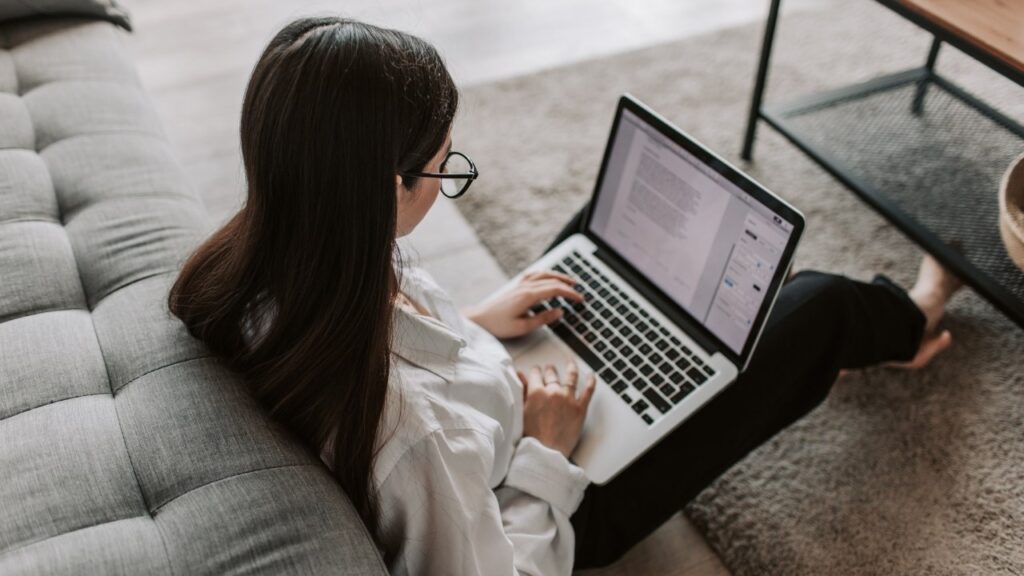 Which Age Groups Are Most Likely to Start a Side Hustle
